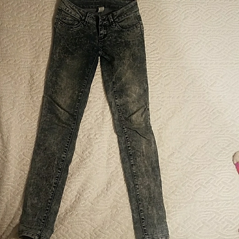 Acid washed skinny jeans